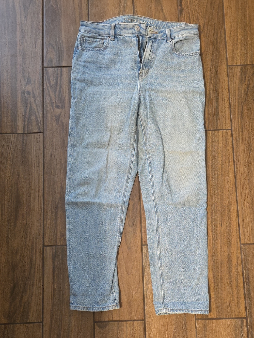 American Eagle Outfitters Strigis Light Blue Mom Jeans
